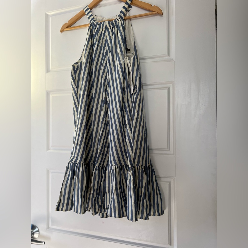 Adorable NWT Blue and White, Drop Waist Cotton Striped Halter Dress. M. - Picture 9 of 16